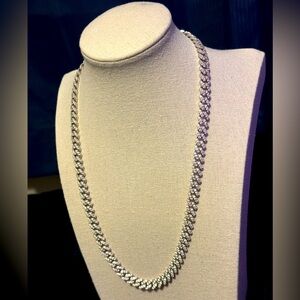 VVS1 Moissanite and 925 silver Cuban Link 8mm